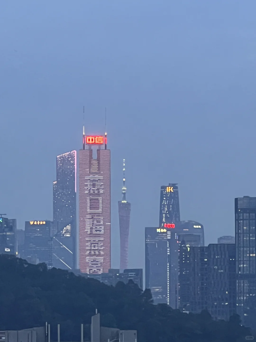 这些房子都是谁在看啊 怎么没有人爆出来的