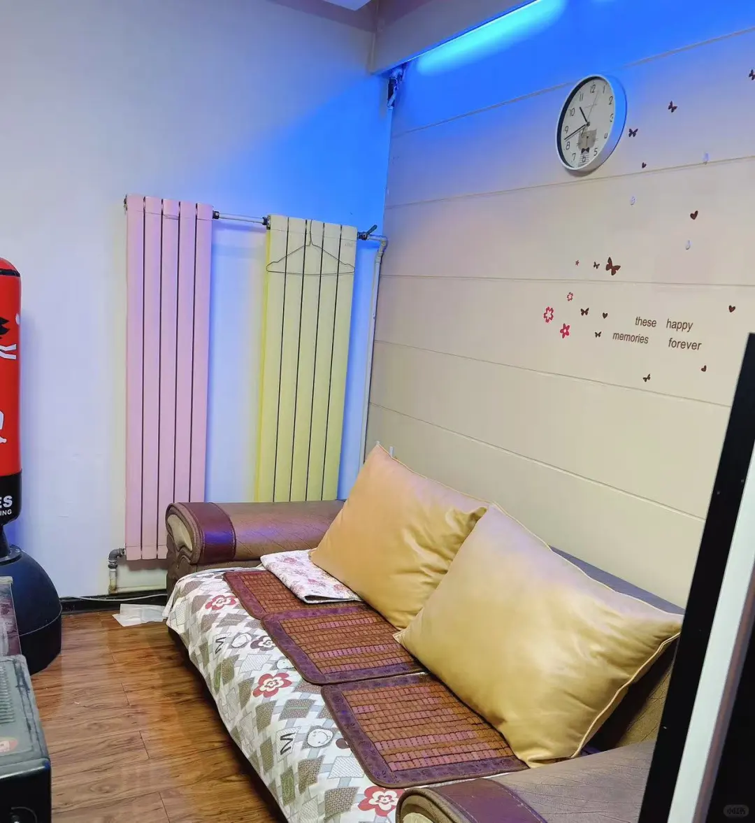 自住房出租109㎡ 三室一厅 2500