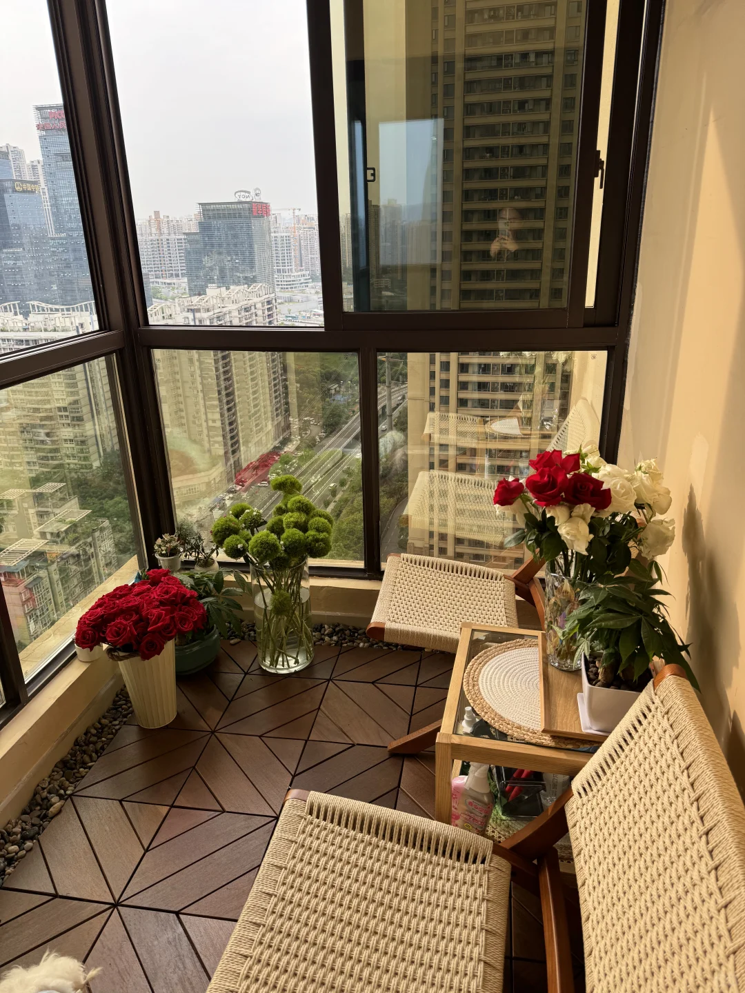 卖一套自己的房子，位于江北嘴，两室