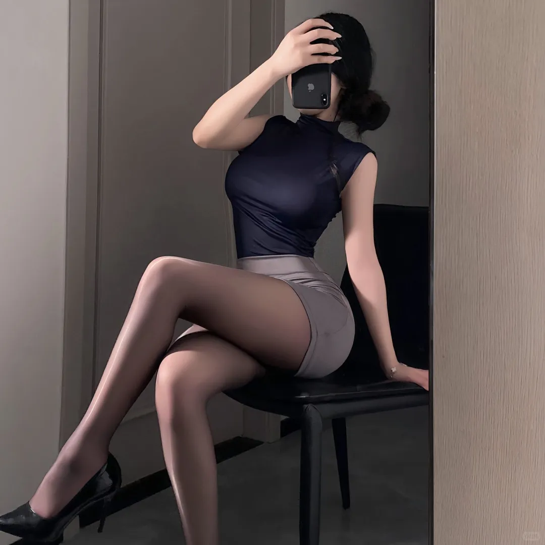 把“人间尤物”穿身上的睡衣👀