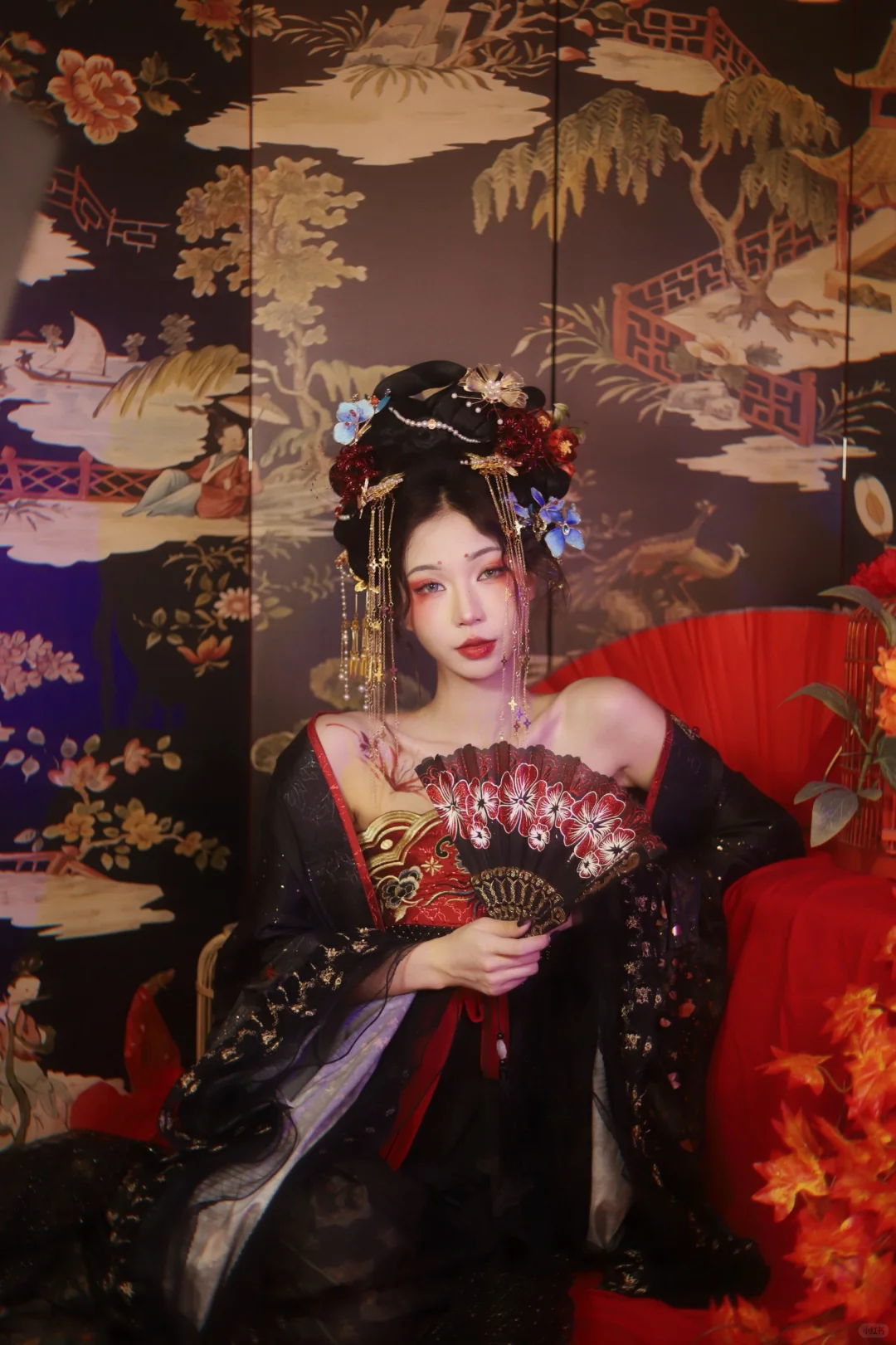 云想衣裳花想容…