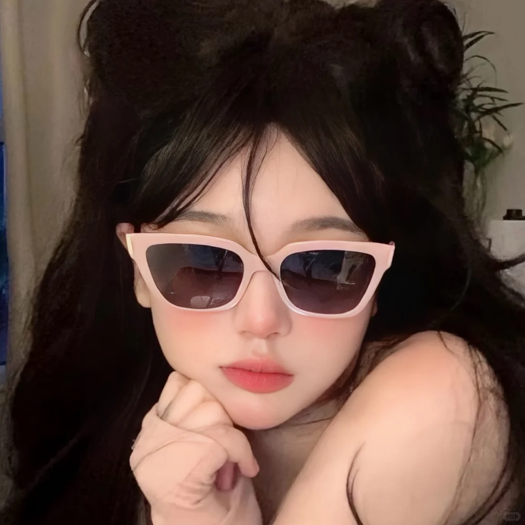 𝓦𝓮𝓒𝓱𝓪𝓽｜明媚俏皮感女头