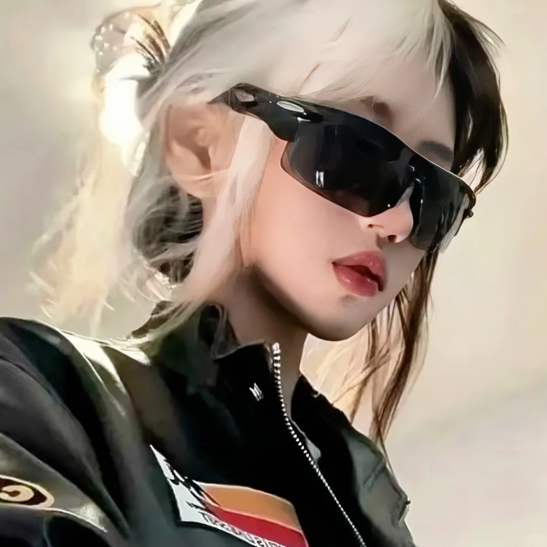 𝓦𝓮𝓒𝓱𝓪𝓽｜明媚俏皮感女头