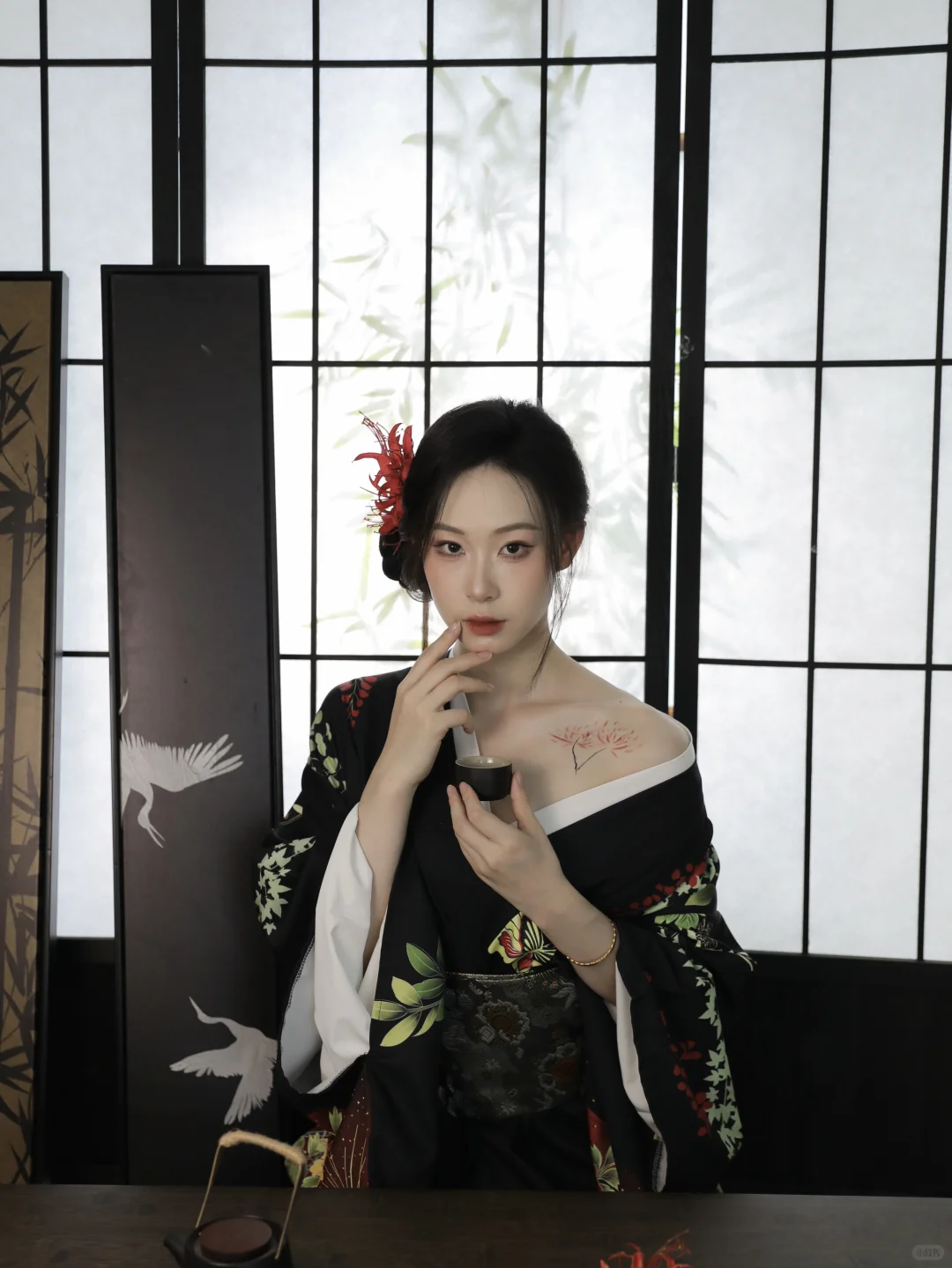 天生的尤物从不欲擒故纵🥀黑道千金写真