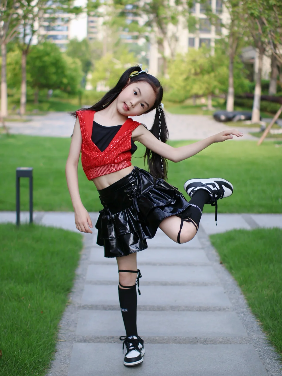 不只是甜妹，她可是有腹肌的街舞美少女🕶️
