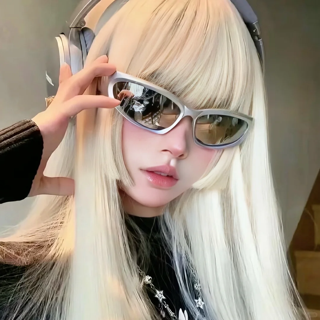 𝓦𝓮𝓒𝓱𝓪𝓽｜明媚俏皮感女头