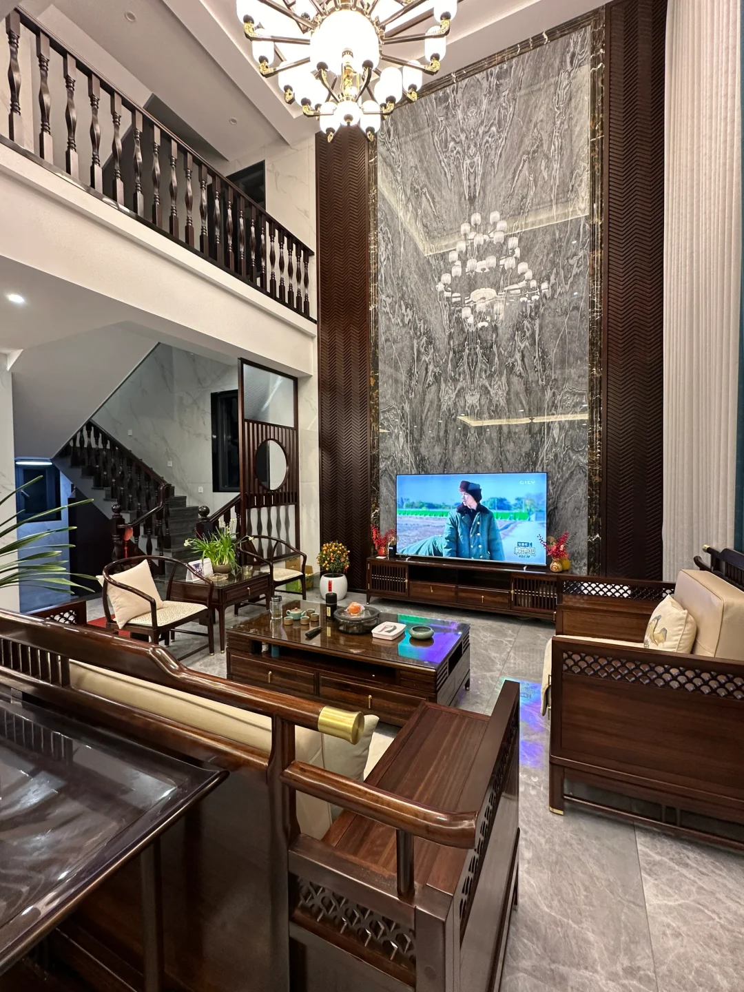 买不起城里的房🏠回村住实现面积自由啦～