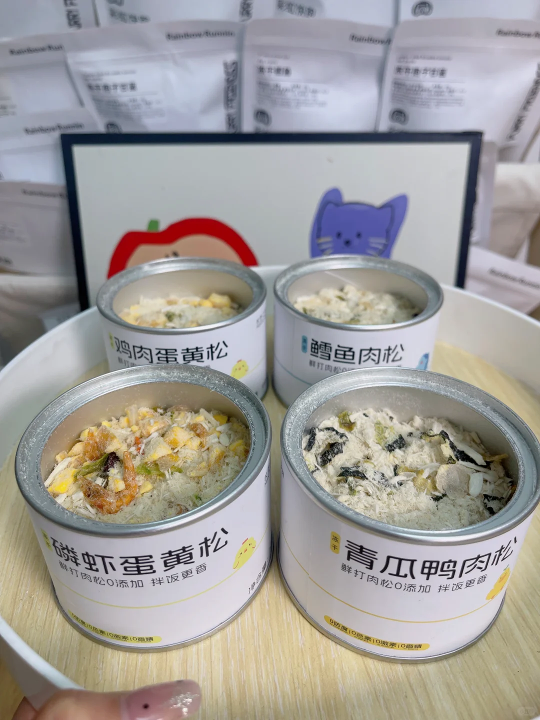 谁懂刚开罐 小猫咪走过来对我抛媚眼😉😂