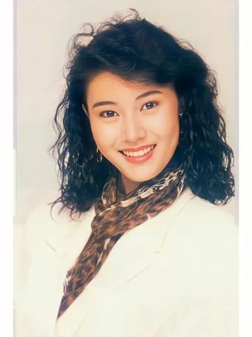 贵气如冰雪 明艳如春光🌸🌸李嘉欣