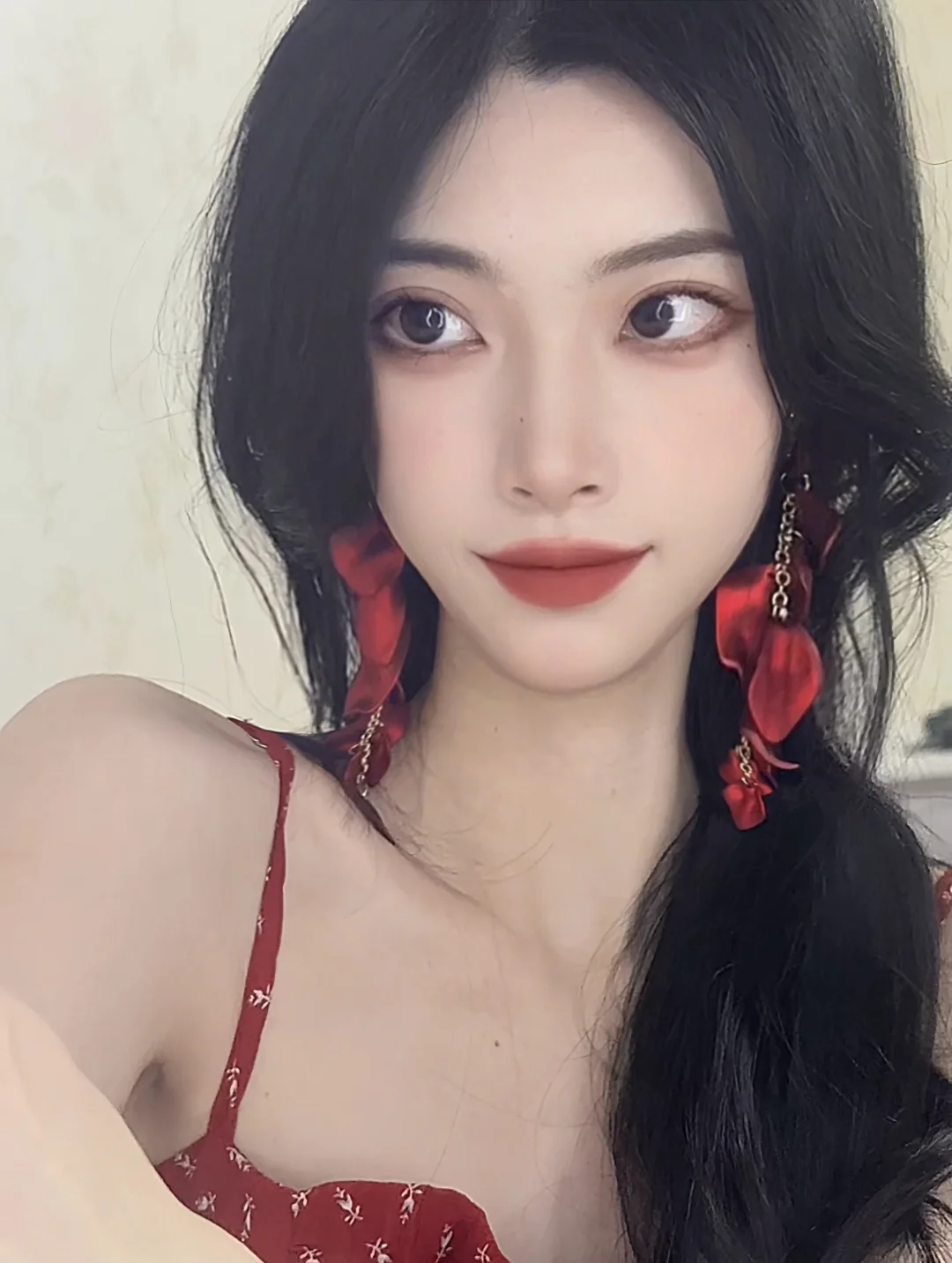 她说你任何为人称道的美丽🌹