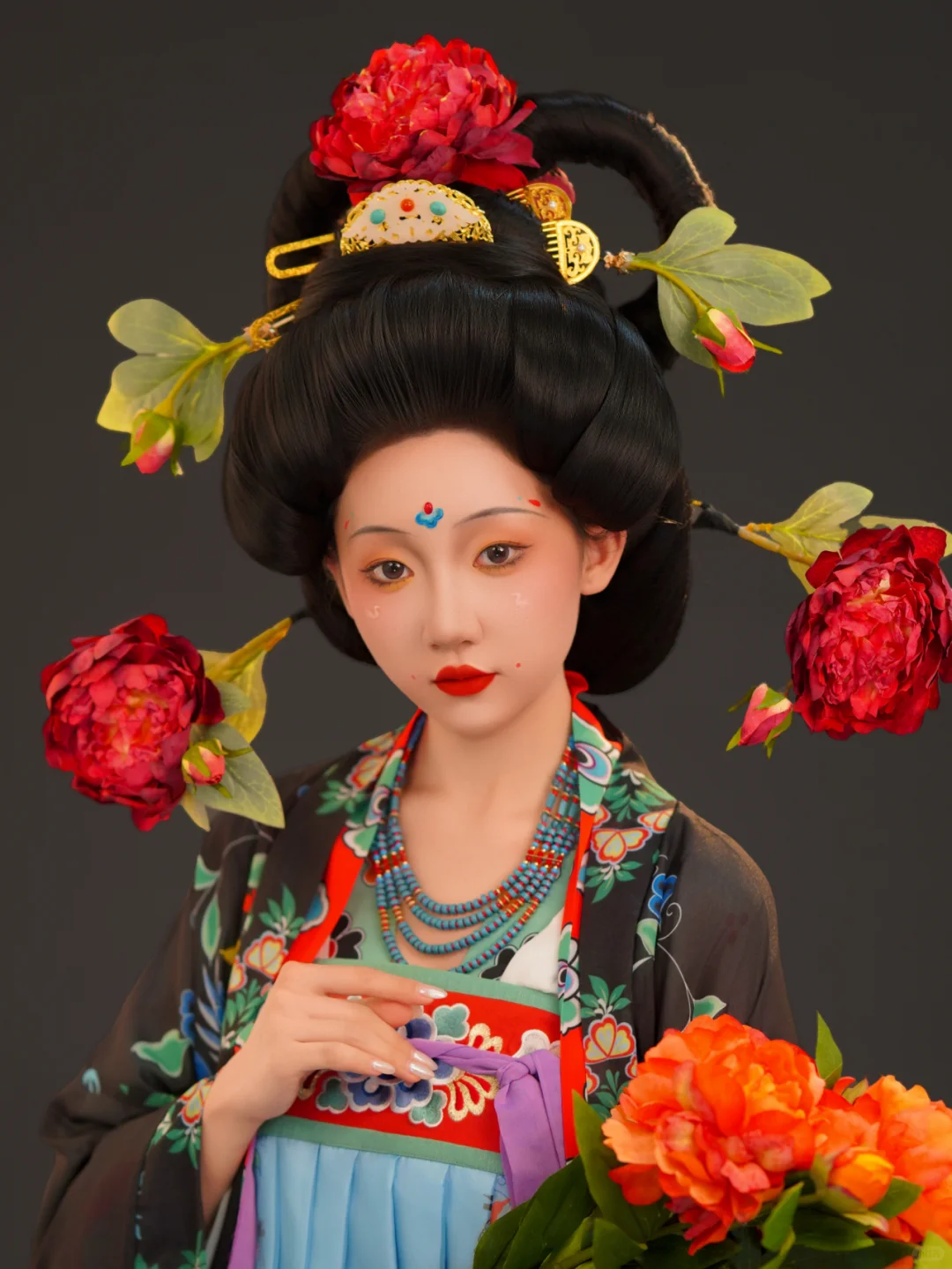 国色牡丹配唐风妆造！把大唐富贵穿在身上：
