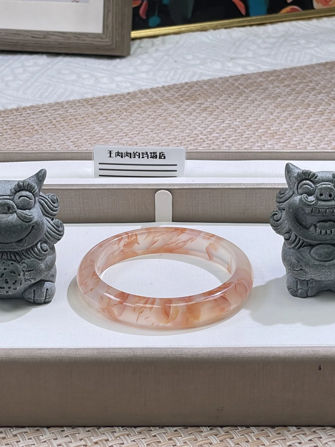 娇艳浓郁橘粉花瓣