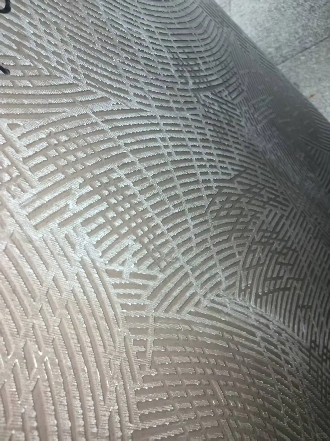不是，现在装修开发商还送瓷砖？