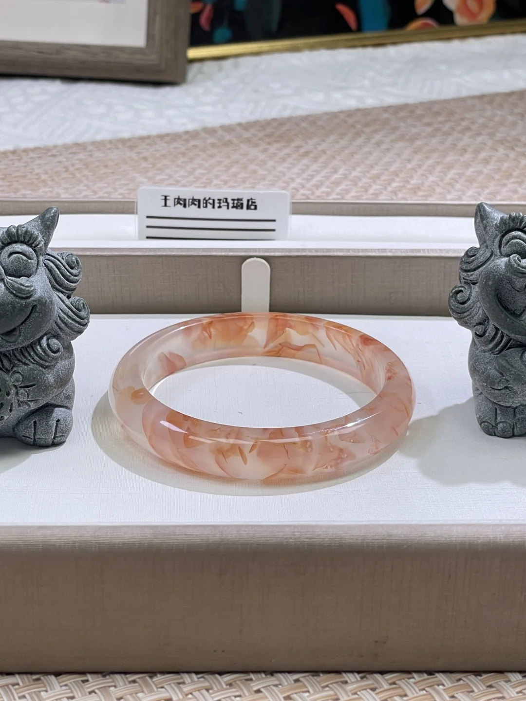 娇艳浓郁橘粉花瓣