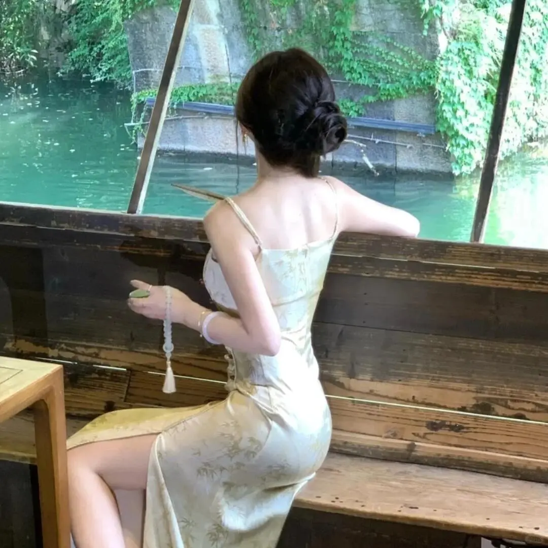 新中式旗袍真人头像