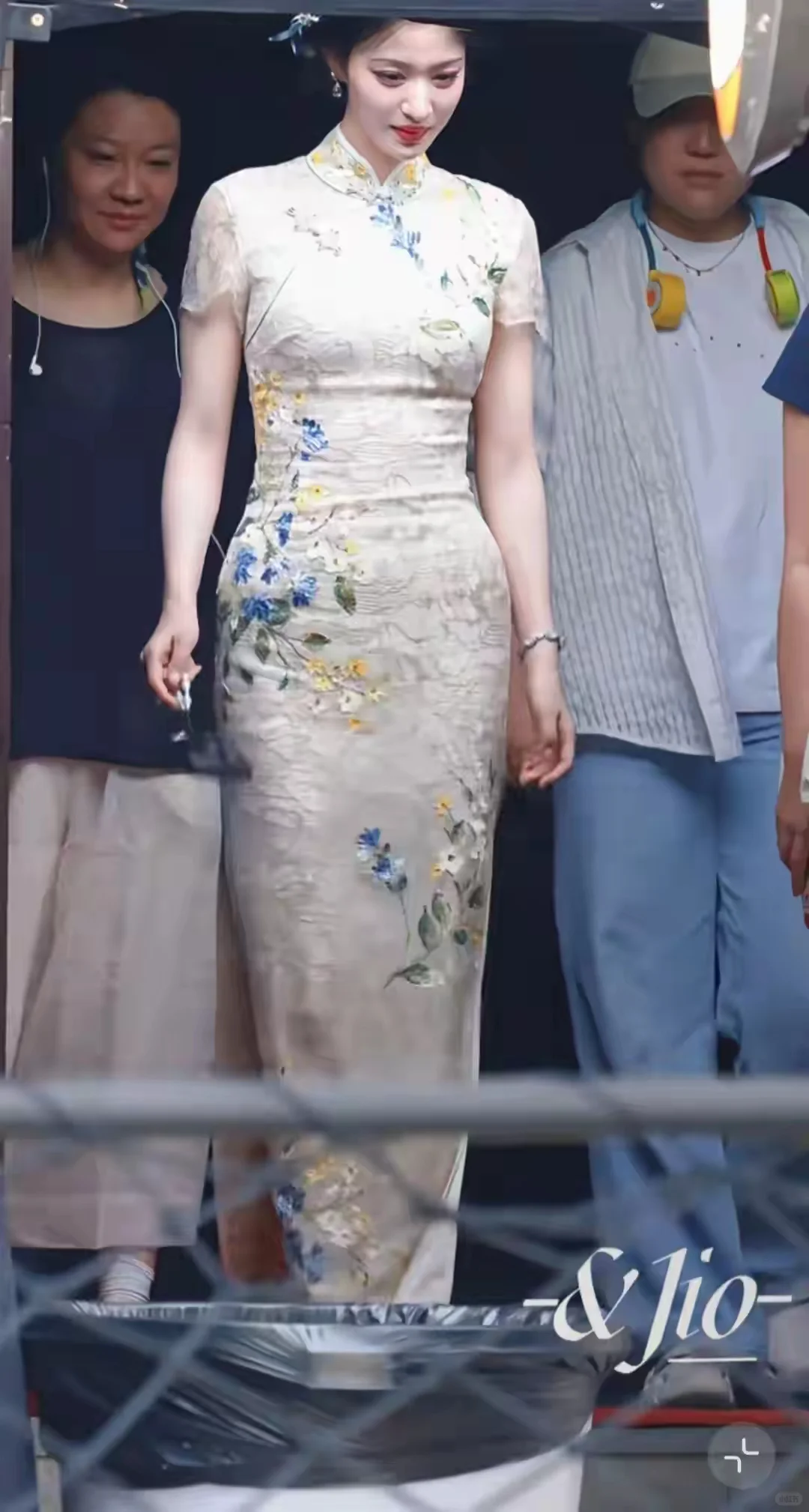王楚然｜旗袍永远都是最显身材的衣服！❤️