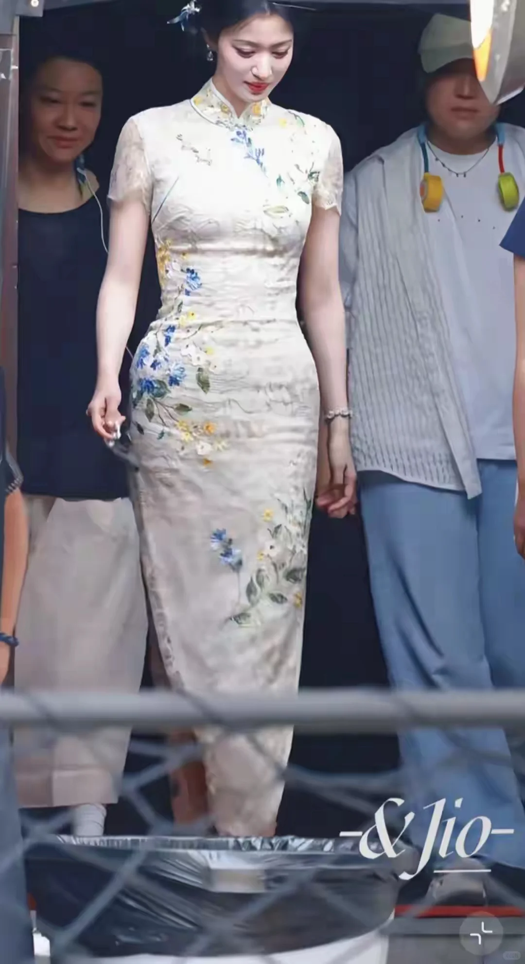 王楚然｜旗袍永远都是最显身材的衣服！❤️