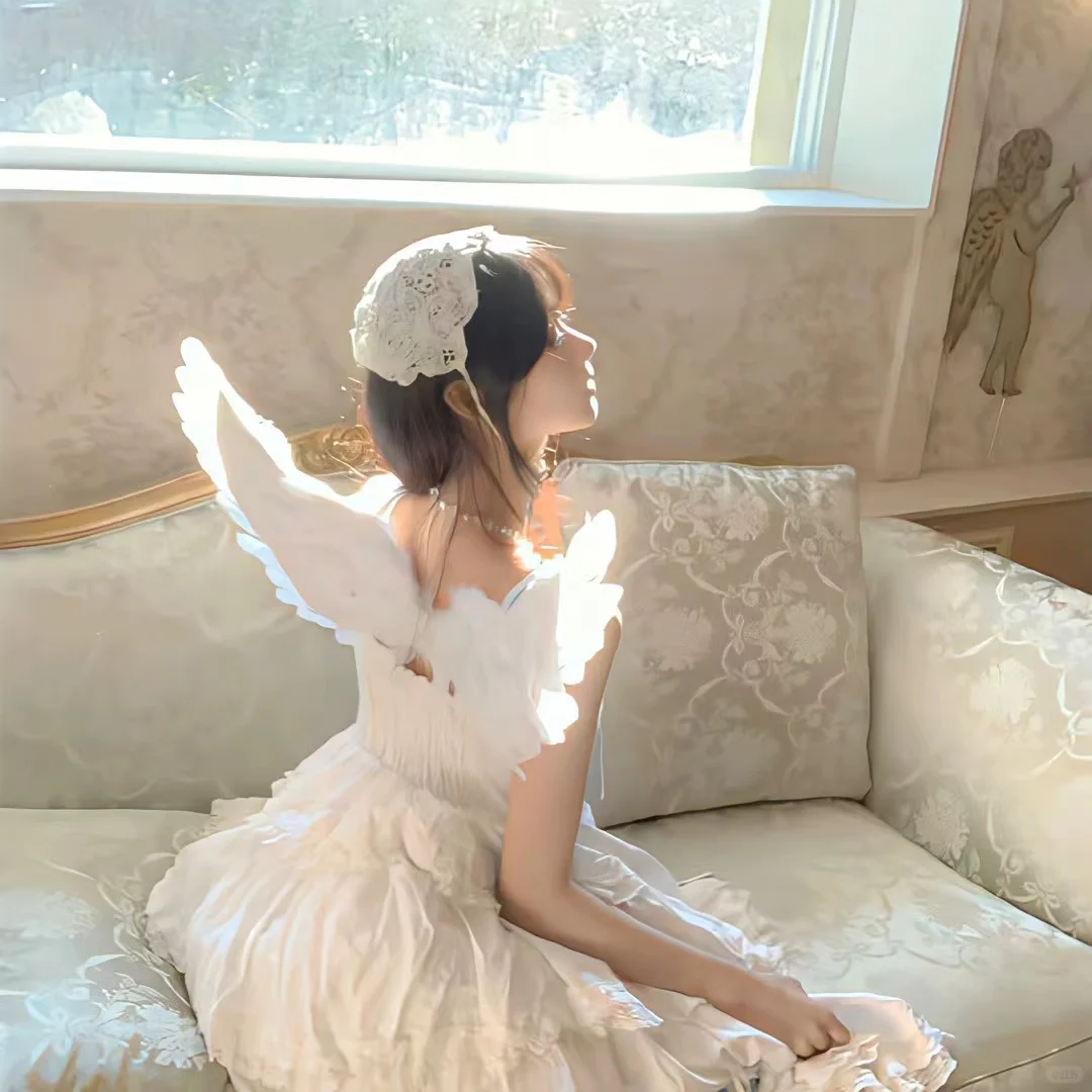 艺术感美女𝙒𝙚𝘾𝙝𝙖𝙩头像