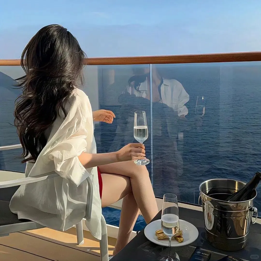𝐖𝐞𝐜𝐡𝐚𝐭｜背影唯美女图