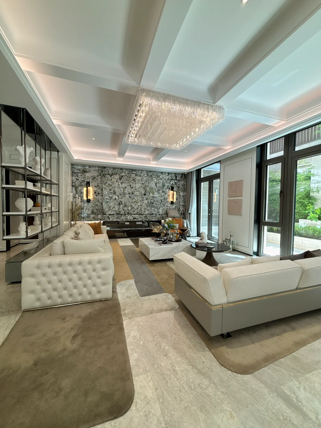 谁不想拥有三环边带花园的大house 呢？