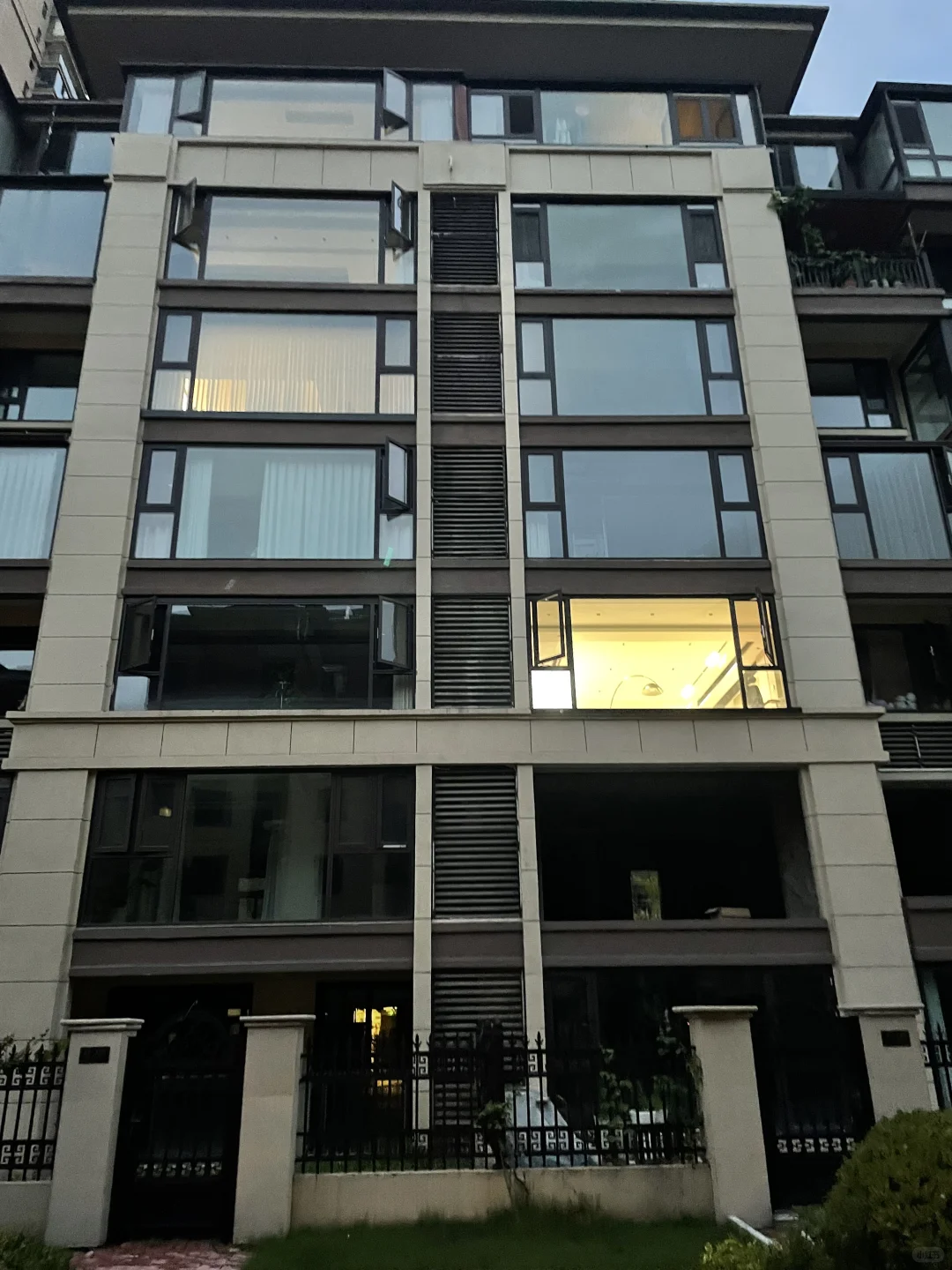 2025当下形势，庆幸当初买的是洋房🏡