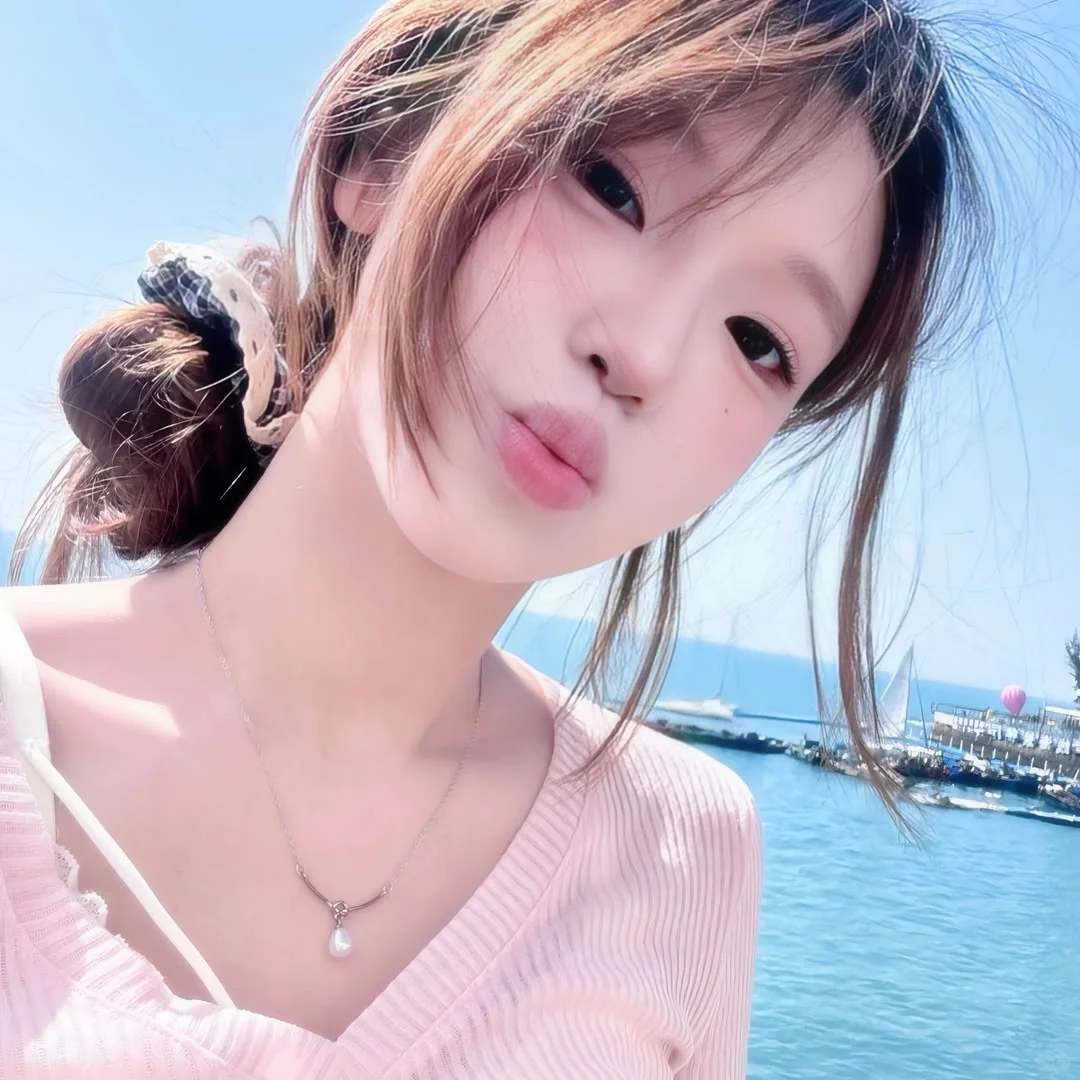 𝑾𝒆𝑪𝒉𝒂𝒕｜纯欲风女頭分享