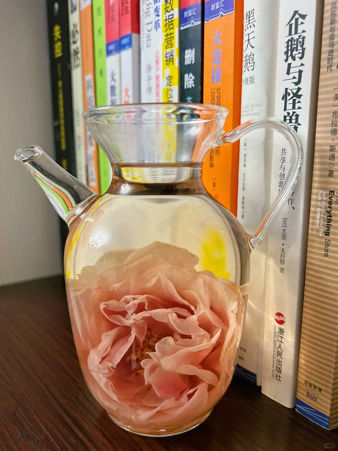 当下的快乐｜派上小宋壶喝杯玫瑰花茶吧💞