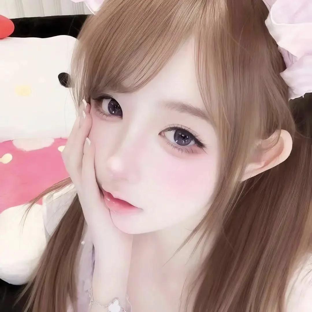 𝑾𝒆𝑪𝒉𝒂𝒕网感甜妹女头、