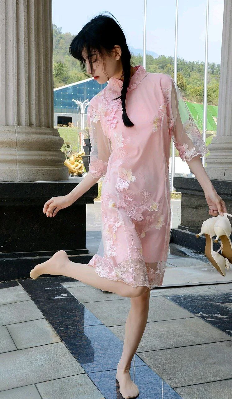 中秋穿旗袍走街串巷啦～