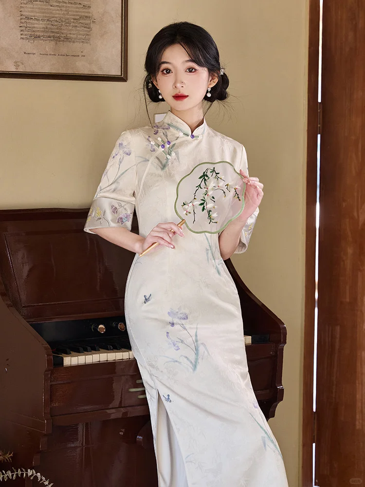 💃夏季必备！鸢尾花旗袍🌿