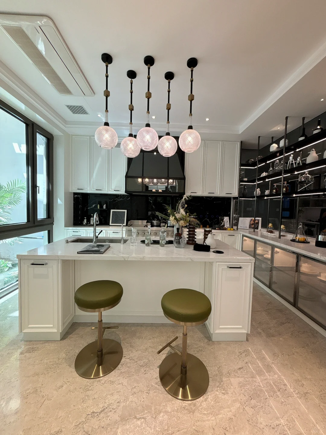 谁不想拥有三环边带花园的大house 呢？