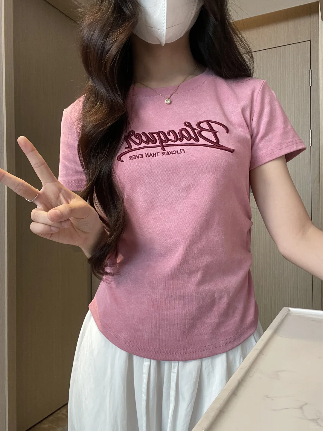 live实况图～好有甜酷少女感的正肩显瘦T恤哇