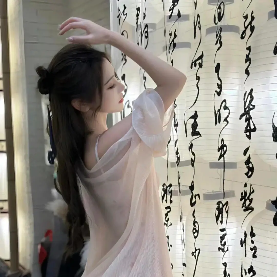 新中式旗袍真人头像