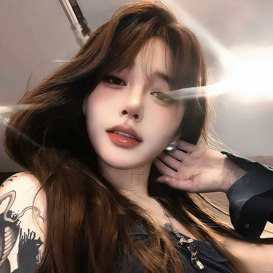 𝑾𝒆𝑪𝒉𝒂𝒕 ｜御姐女頭