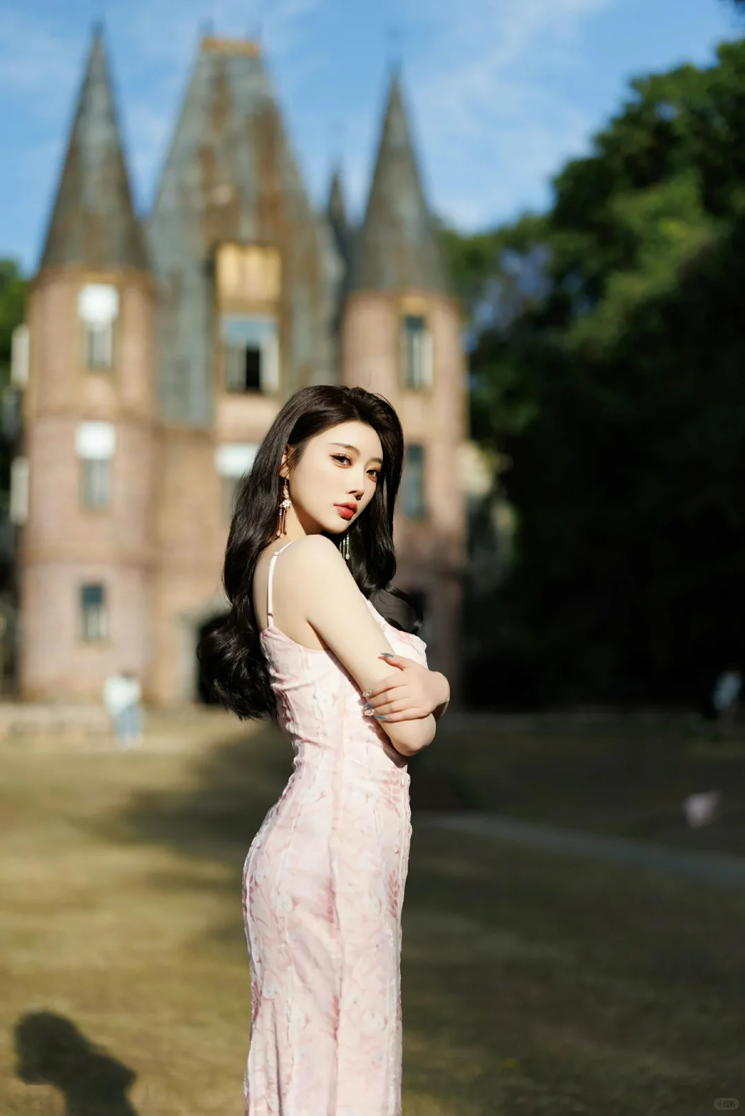 第9886期杨晨晨秀丰腴身材诱惑写真