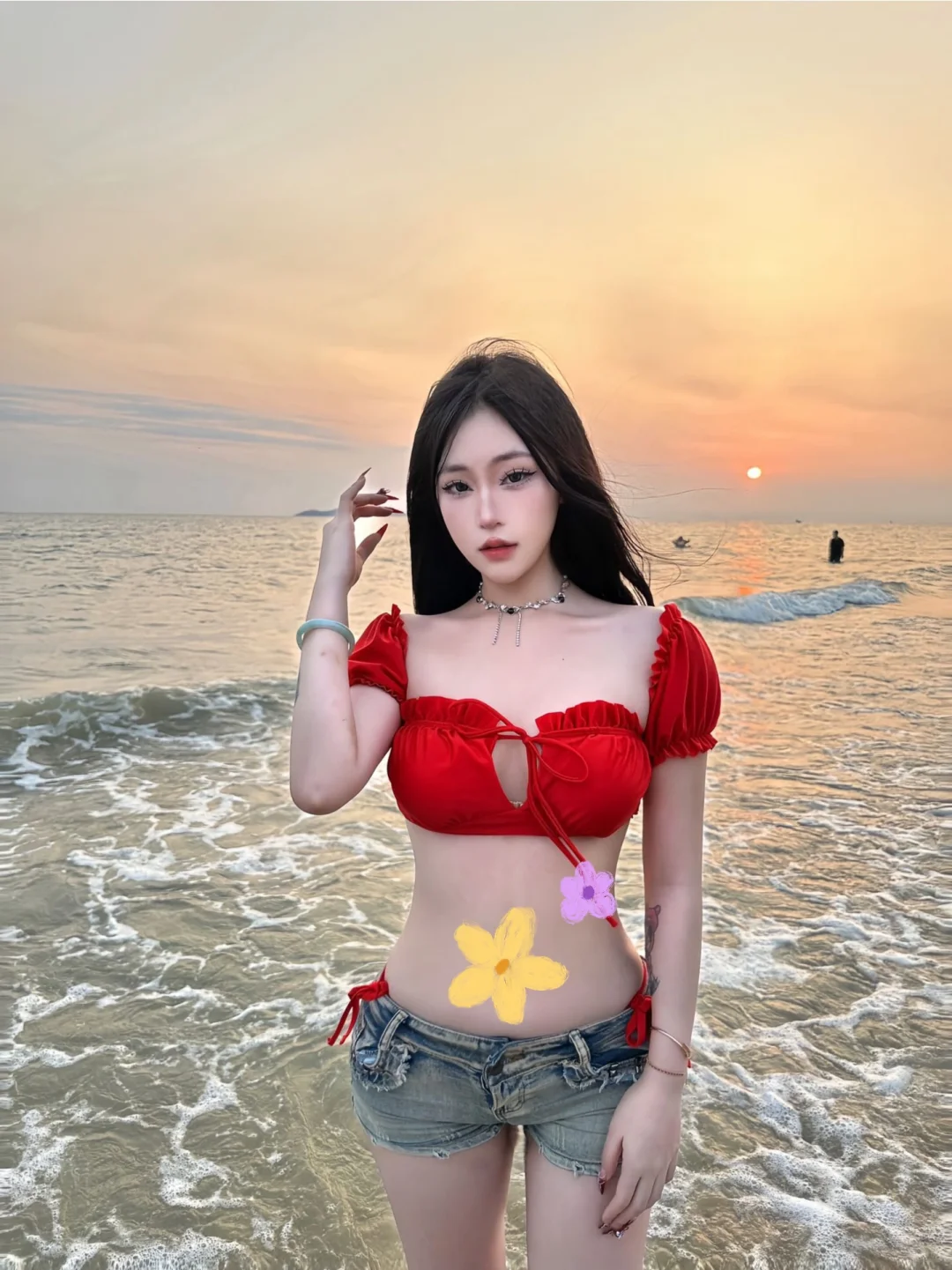 藏在海里的一抹红👙！