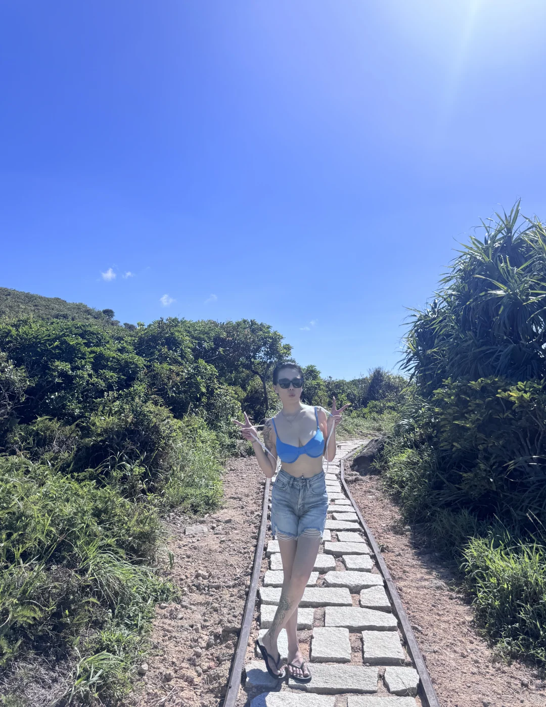 🇭🇰東龍島 是谁在穿比基尼行山啊！？