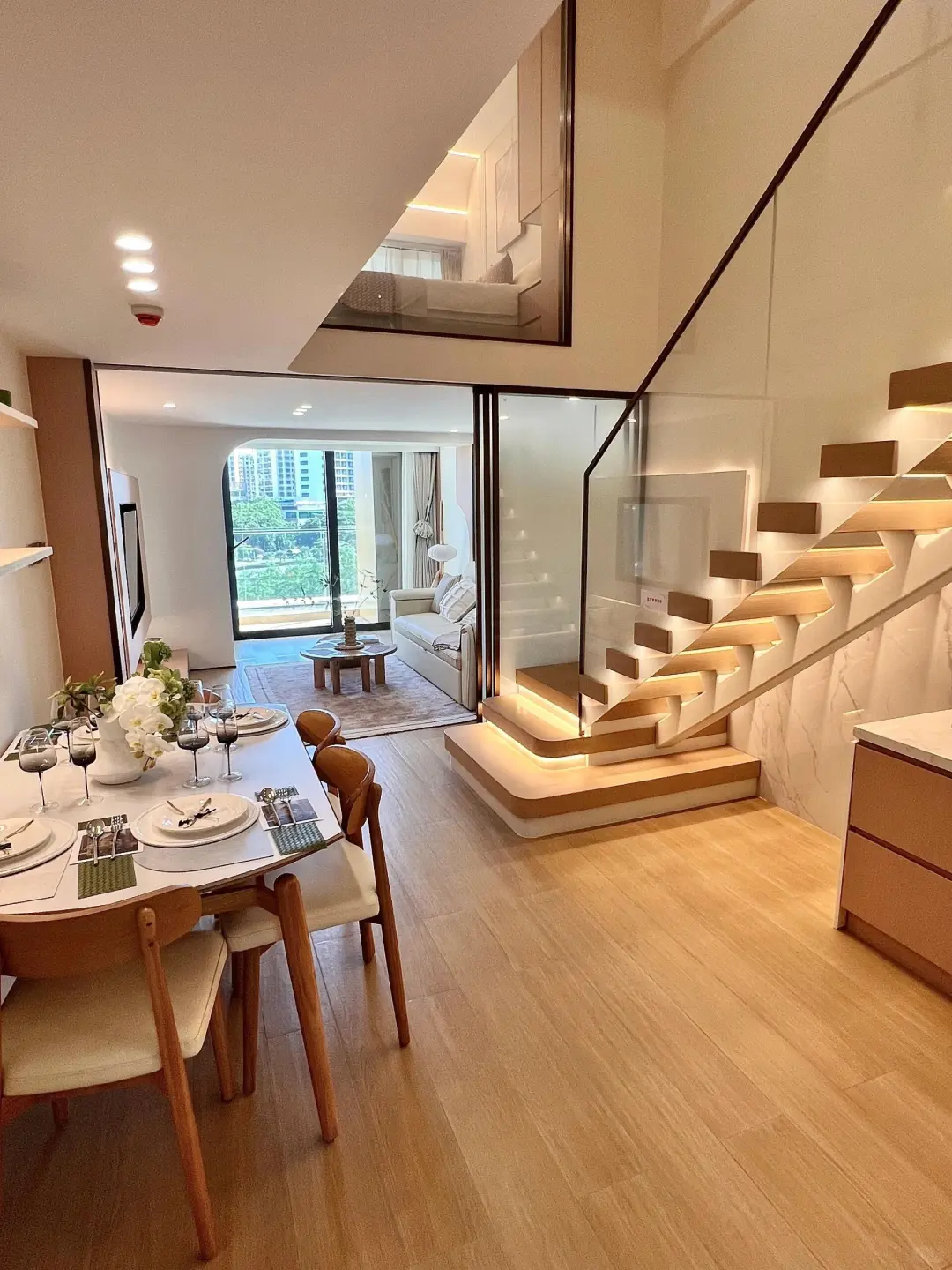 南宁loft公寓，47平，总价26万送隔板有阳台