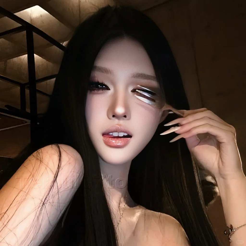 𝑾𝒆𝑪𝒉𝒂𝒕 ｜御姐女頭