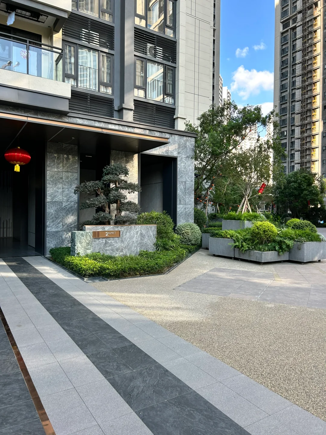 小区楼下的风还挺舒服