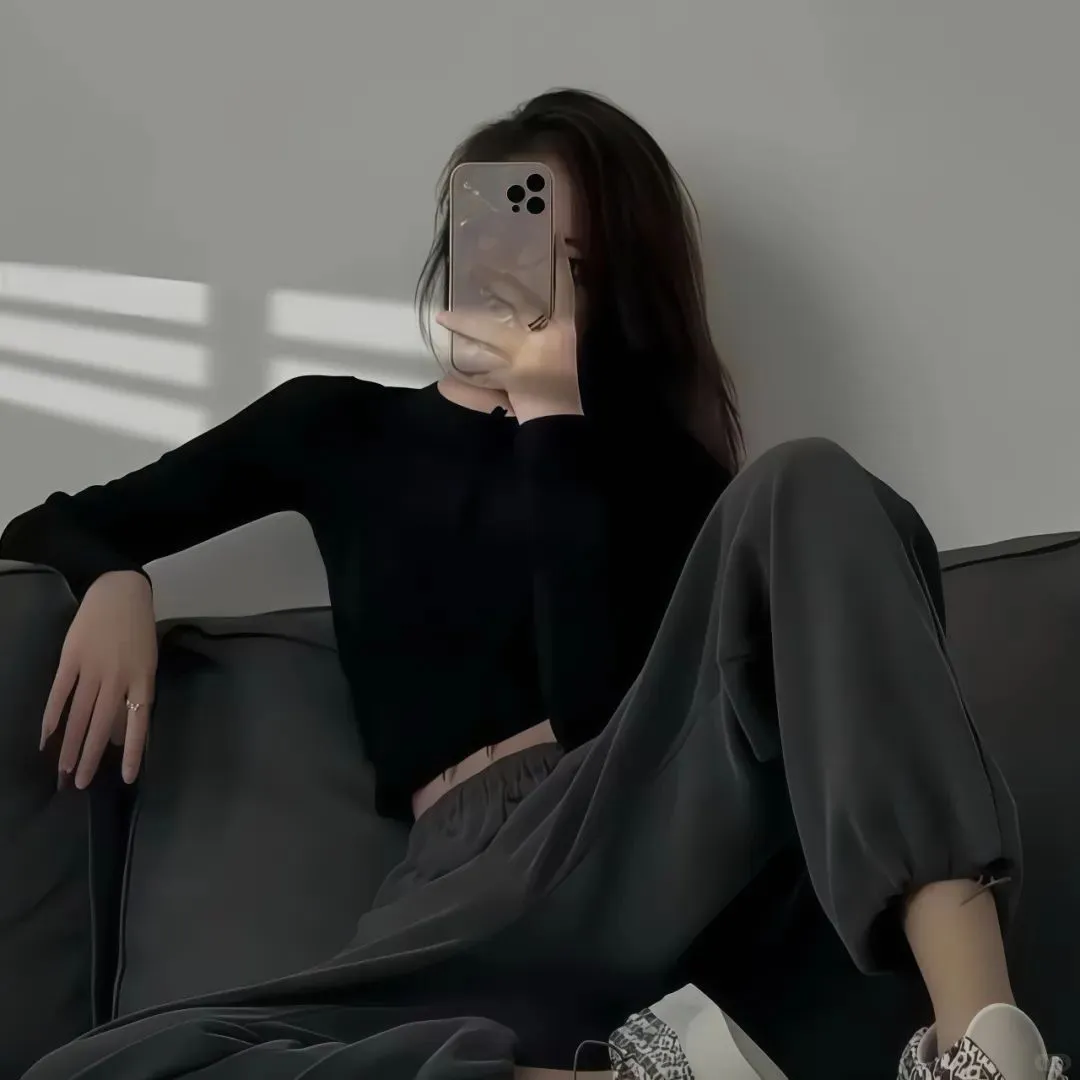 𝐖𝐞𝐂𝐡𝐚𝐭丨很难不爱的高级感头像