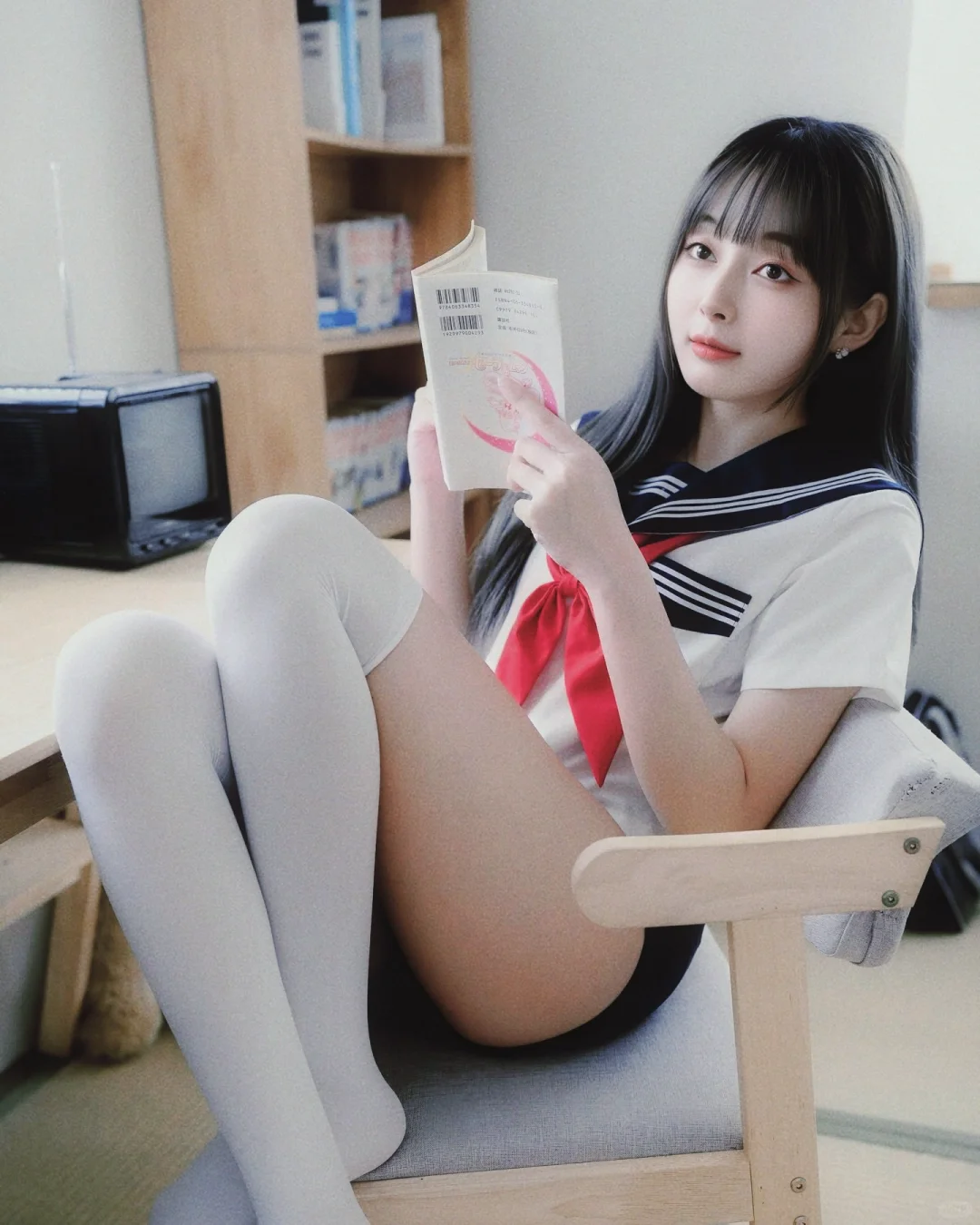 今天时女高哦～😊