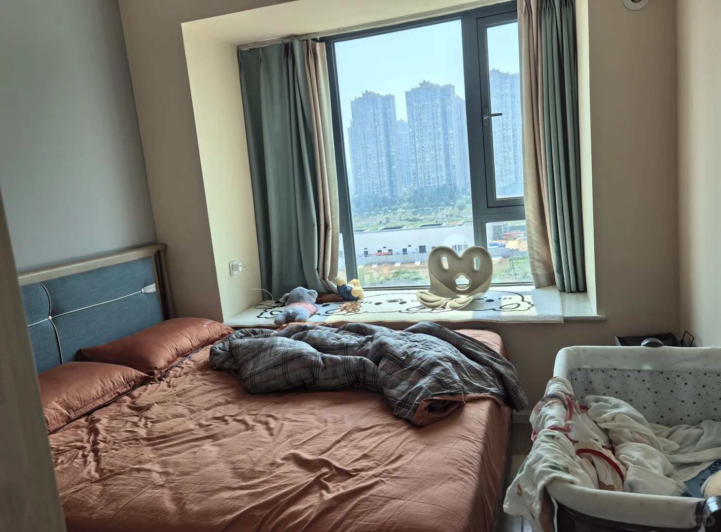 当初让中介不要烦我，现在低价犯贱卖，哭晕