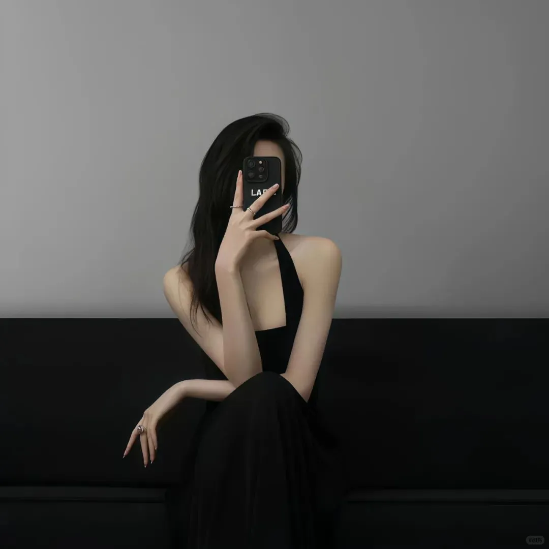 𝐖𝐞𝐂𝐡𝐚𝐭丨很难不爱的高级感头像