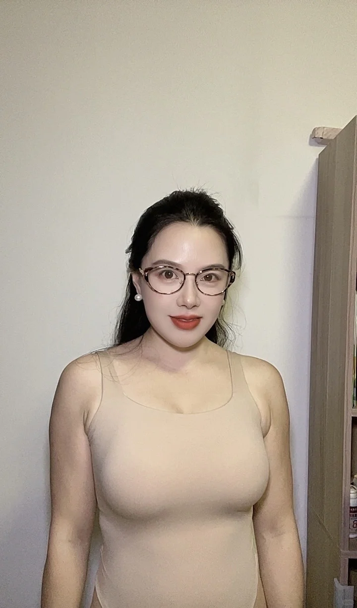 反差感，性感少妇