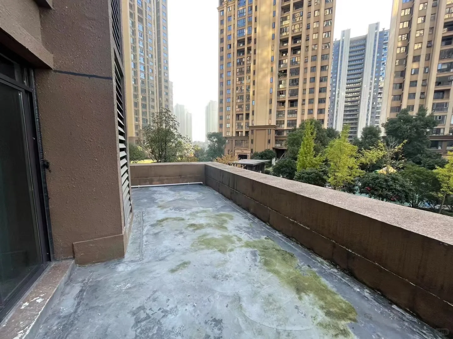 长沙开福区带超大露台房屋出售