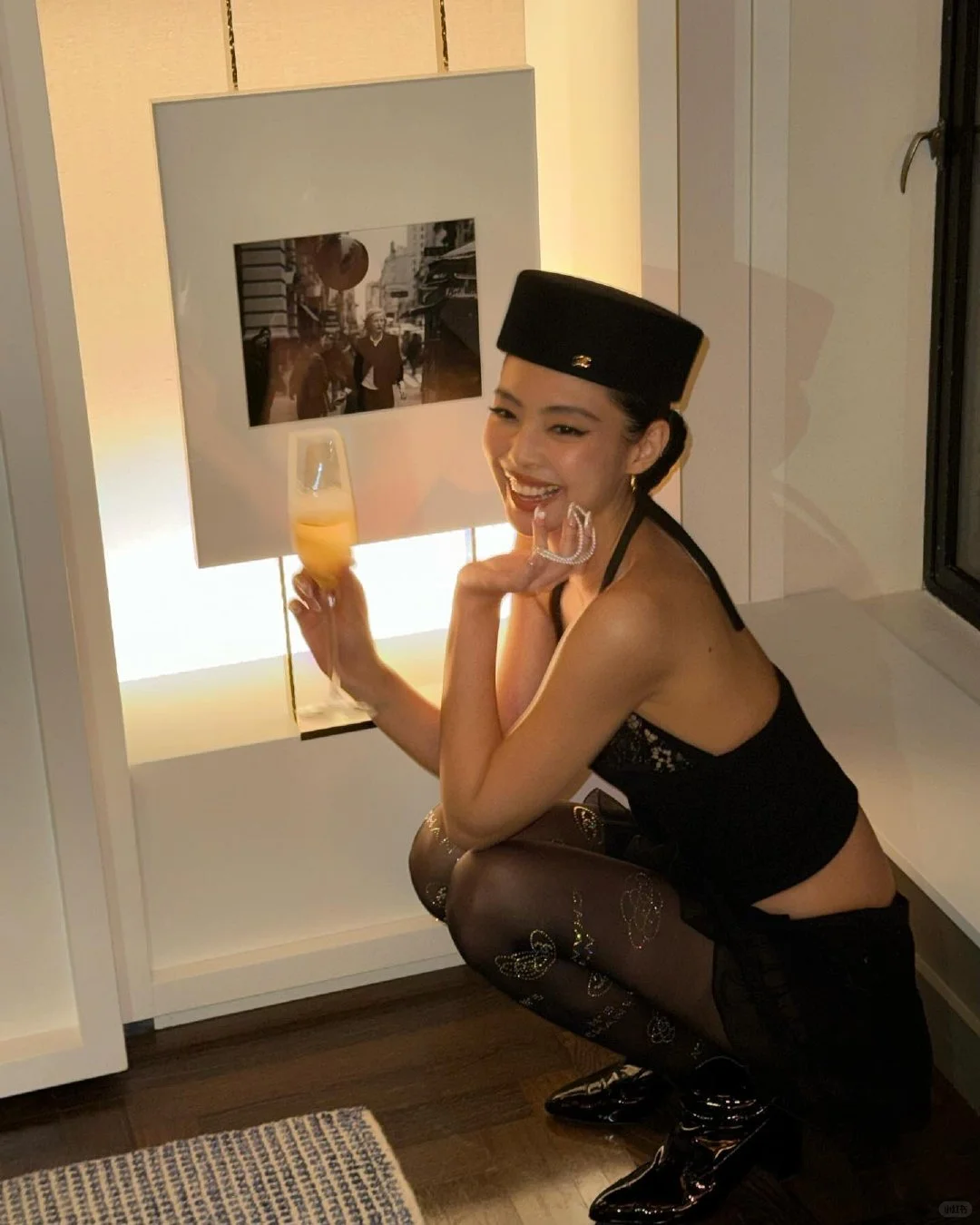 Jennie更新，万种风情的新INS
