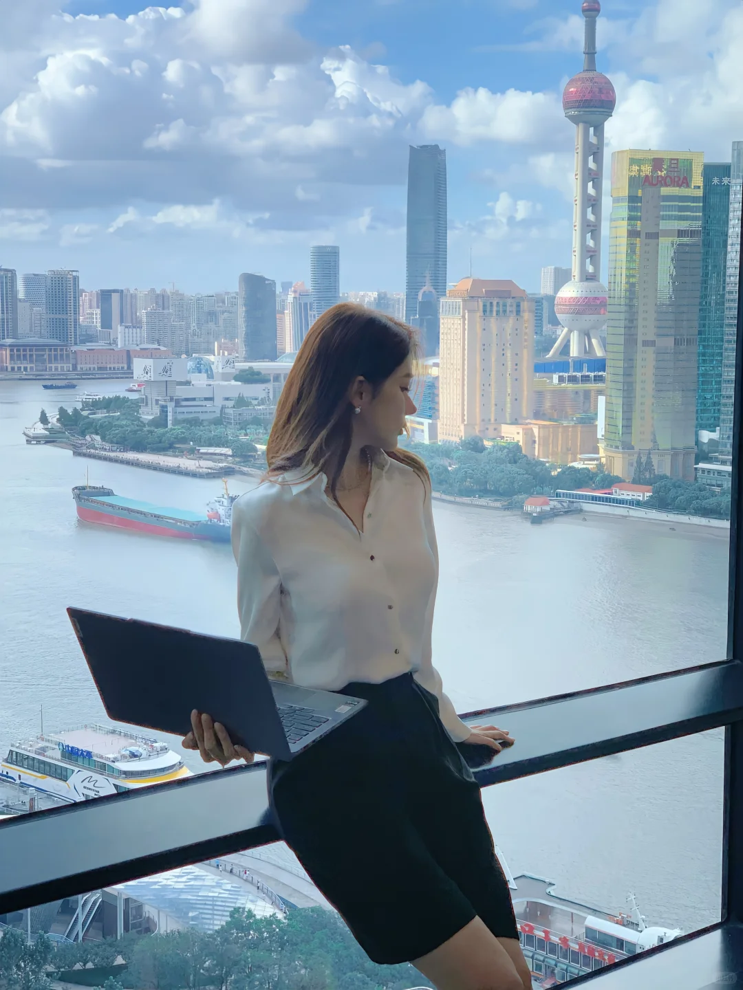女律师职场隐形锐气？穿搭给你！