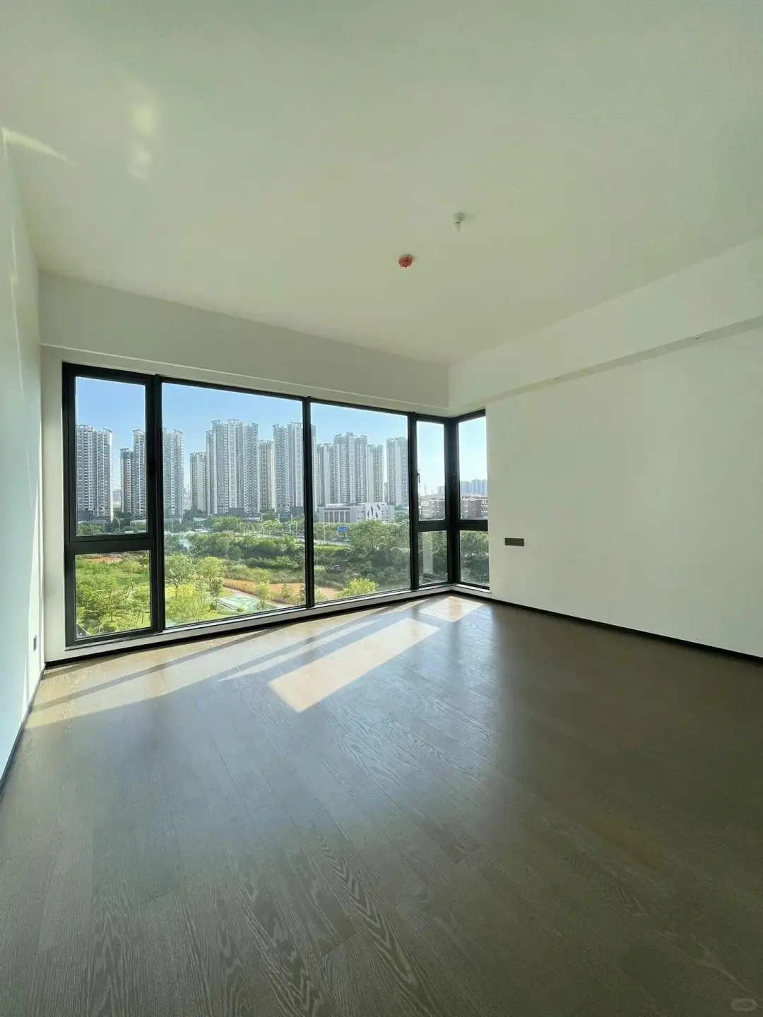 当时320万买入、现在260万出手！全新未入住