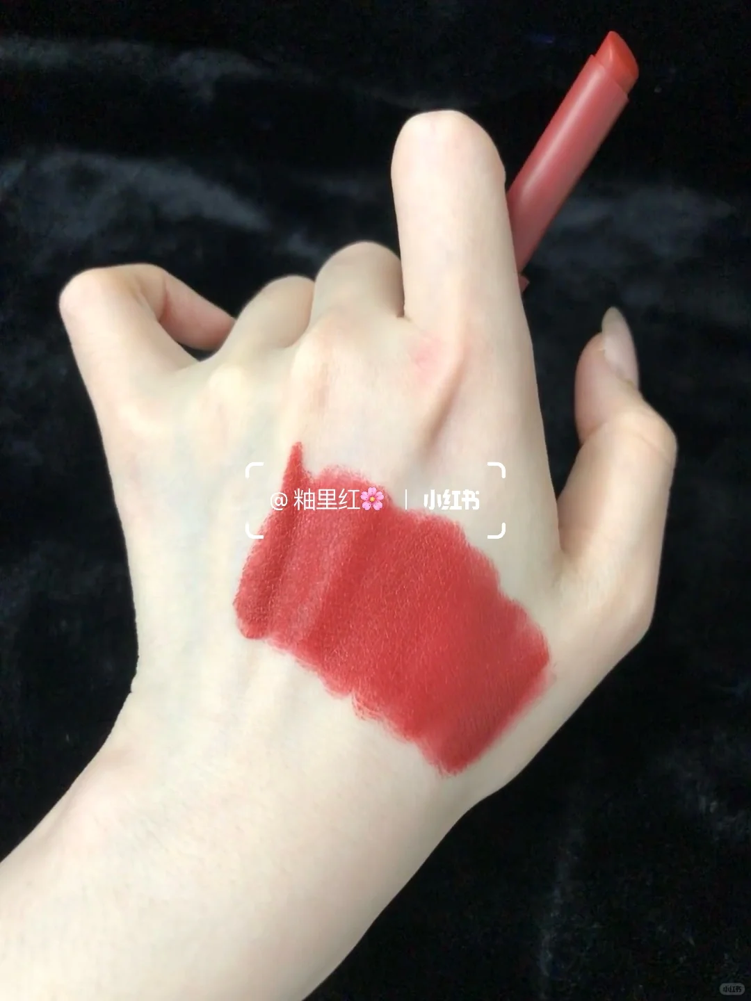 不愧是韩娇艳欲滴水光红唇💋黄皮真的涂不腻